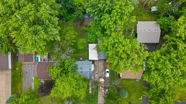 1450 Sandhurst Avenue E, Maplewood, MN 55109