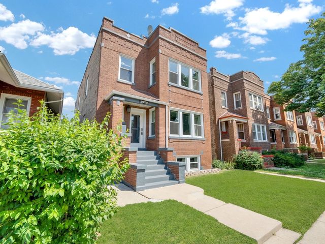 2929 N Harding Avenue, Chicago, IL 60618