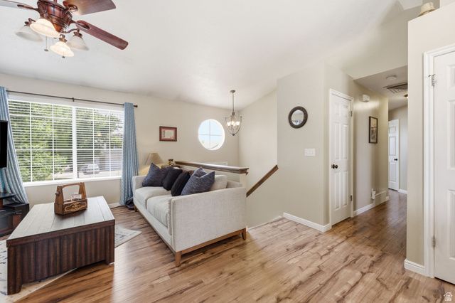 2586 W 2250 N, Clinton, UT 84015
