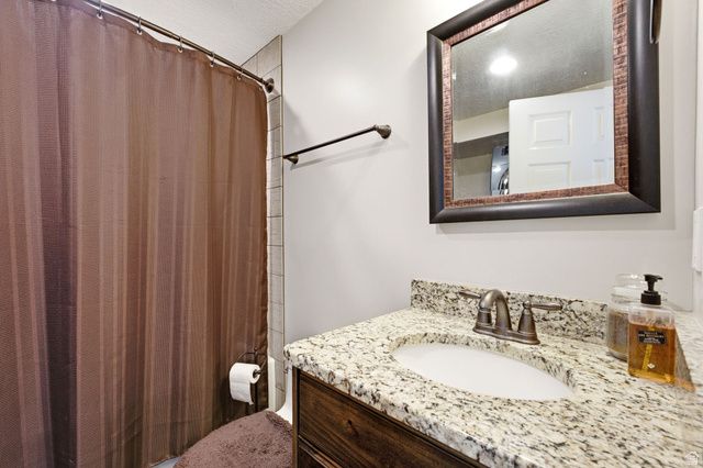 2586 W 2250 N, Clinton, UT 84015