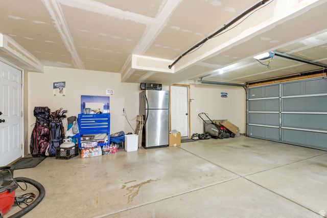 2586 W 2250 N, Clinton, UT 84015