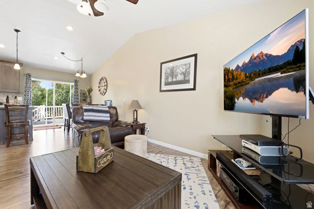 2586 W 2250 N, Clinton, UT 84015