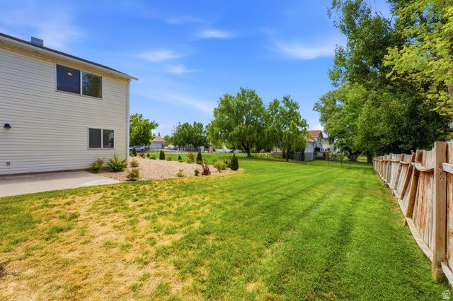 2586 W 2250 N, Clinton, UT 84015