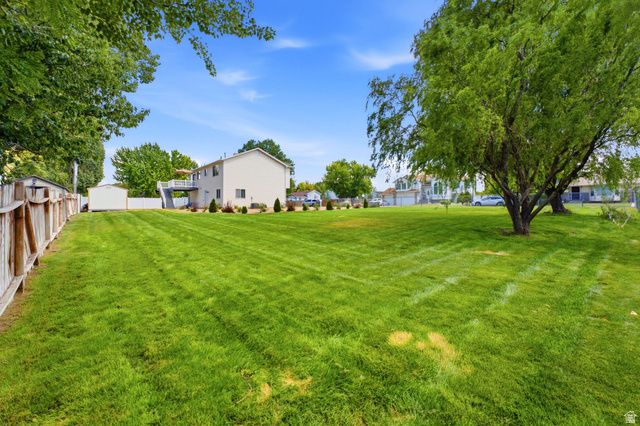 2586 W 2250 N, Clinton, UT 84015