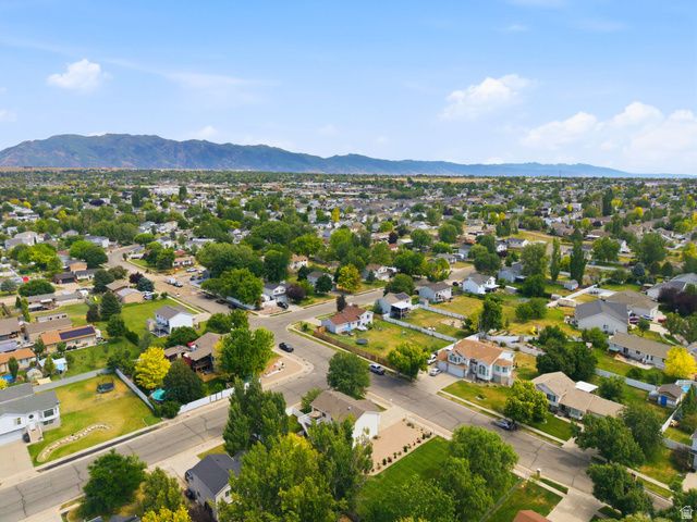 2586 W 2250 N, Clinton, UT 84015