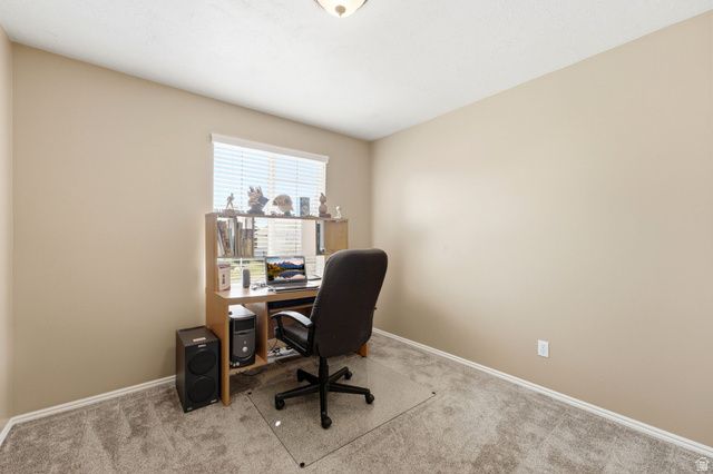2586 W 2250 N, Clinton, UT 84015