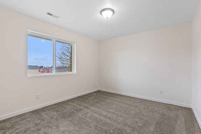 1006 S Century Rd, Spokane Valley, WA 99037