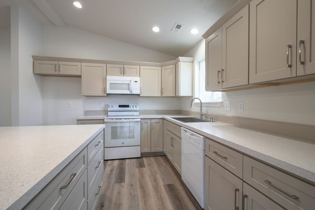 1006 S Century Rd, Spokane Valley, WA 99037