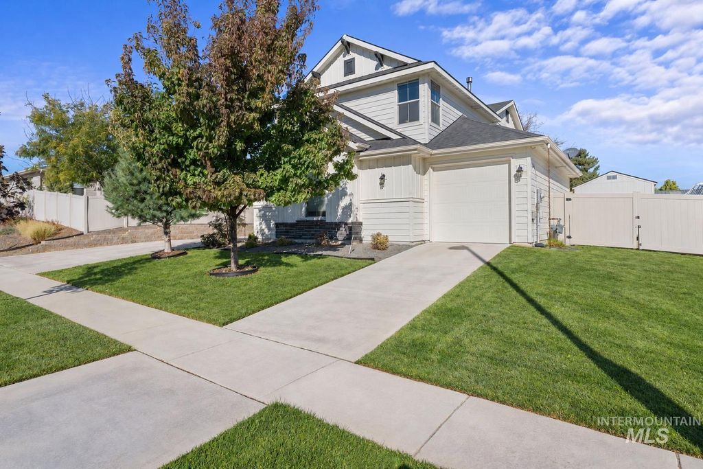 11048 W Victoria Dr, Nampa, ID 83686 photo 3