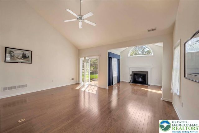 5351 Presidents Drive, Bethlehem City, PA 18017