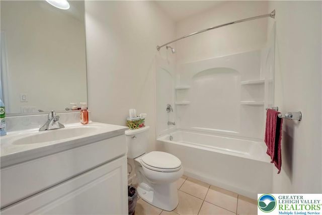5351 Presidents Drive, Bethlehem City, PA 18017