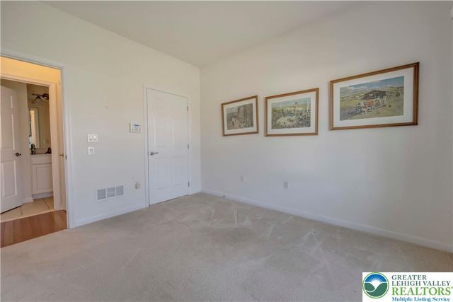5351 Presidents Drive, Bethlehem City, PA 18017