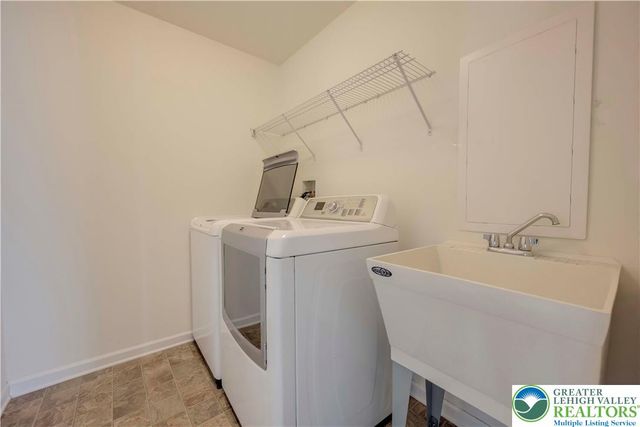 5351 Presidents Drive, Bethlehem City, PA 18017