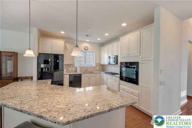 5351 Presidents Drive, Bethlehem City, PA 18017