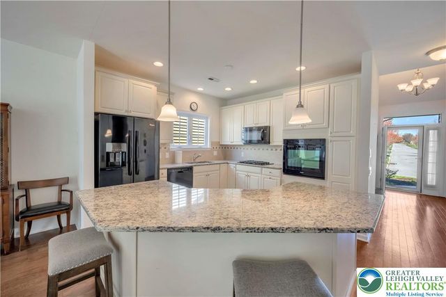 5351 Presidents Drive, Bethlehem City, PA 18017