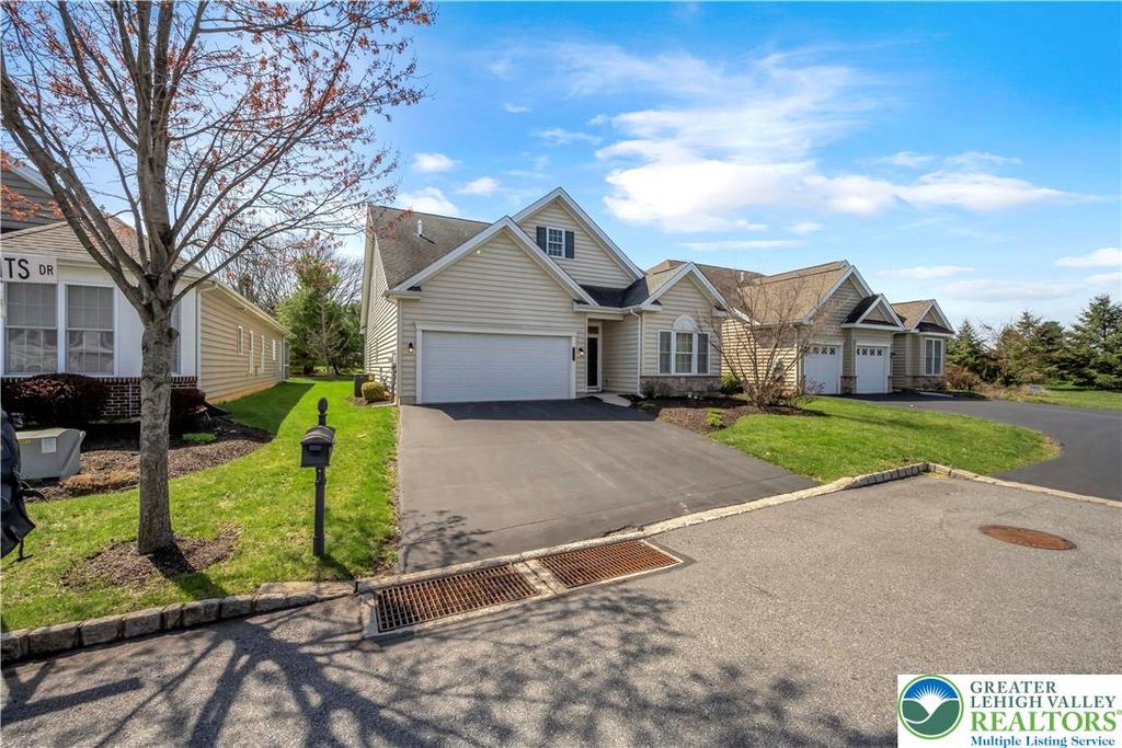 5351 Presidents Drive, Bethlehem City, PA 18017