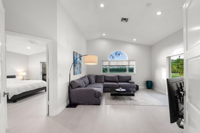 16473 Del Palacio Court, Delray Beach, FL 33484