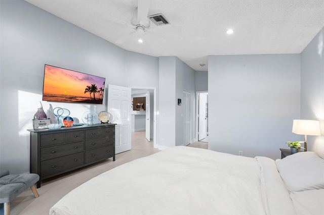 16473 Del Palacio Court, Delray Beach, FL 33484