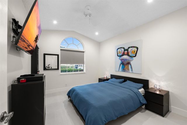 16473 Del Palacio Court, Delray Beach, FL 33484