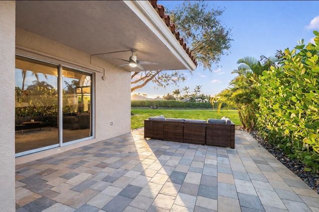 16473 Del Palacio Court, Delray Beach, FL 33484