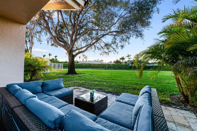 16473 Del Palacio Court, Delray Beach, FL 33484