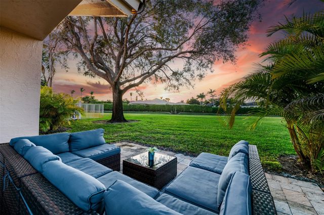 16473 Del Palacio Court, Delray Beach, FL 33484