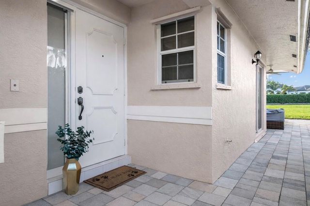 16473 Del Palacio Court, Delray Beach, FL 33484