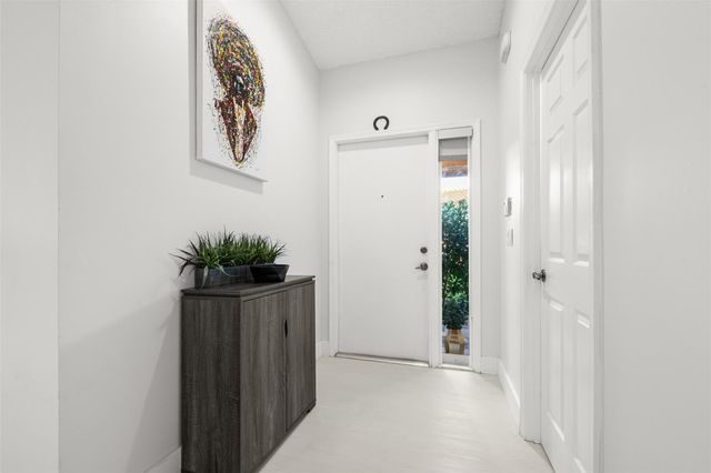 16473 Del Palacio Court, Delray Beach, FL 33484