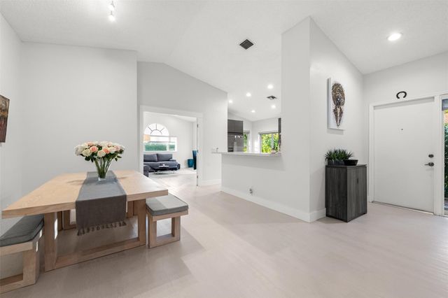 16473 Del Palacio Court, Delray Beach, FL 33484