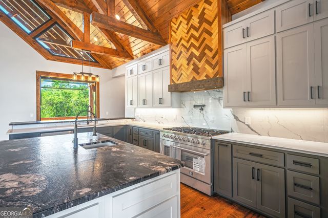 42 Waterstone Way, Mineral Bluff, GA 30559