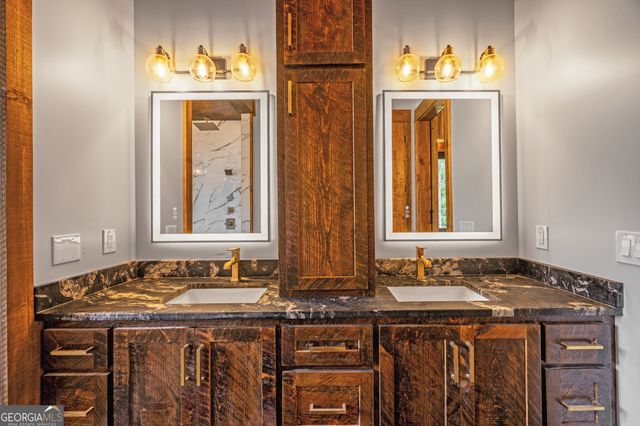 42 Waterstone Way, Mineral Bluff, GA 30559