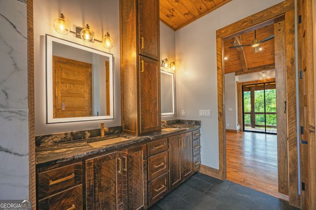 42 Waterstone Way, Mineral Bluff, GA 30559