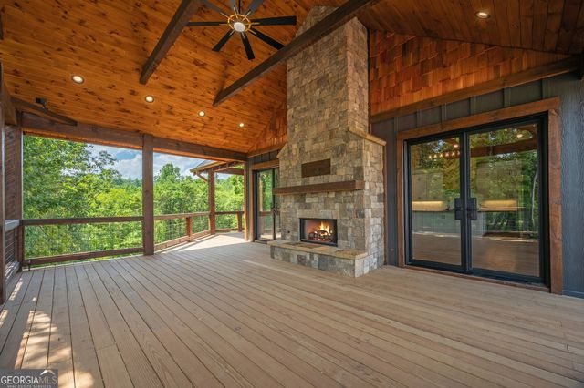 42 Waterstone Way, Mineral Bluff, GA 30559