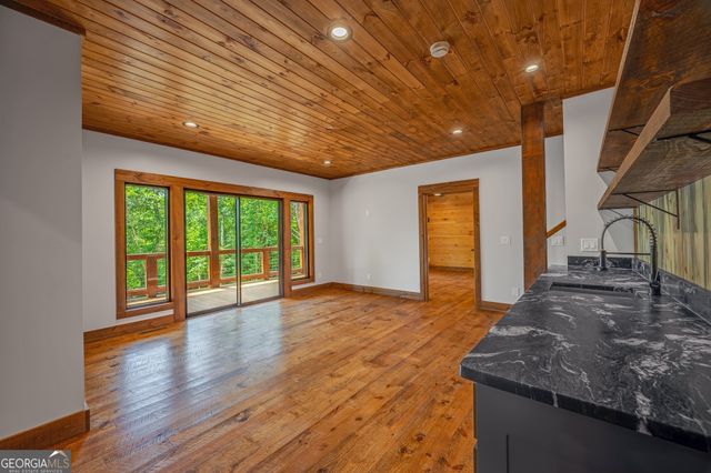 42 Waterstone Way, Mineral Bluff, GA 30559