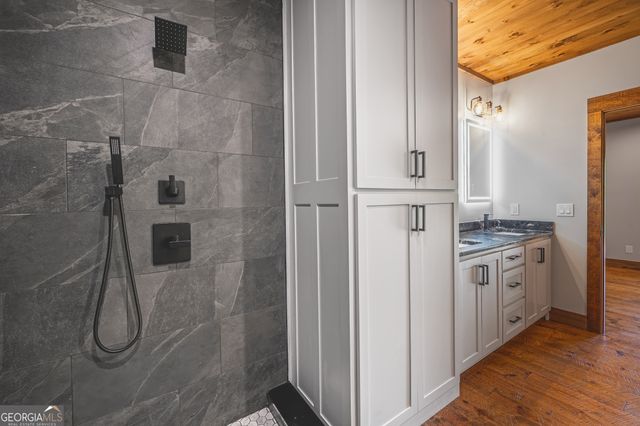 42 Waterstone Way, Mineral Bluff, GA 30559