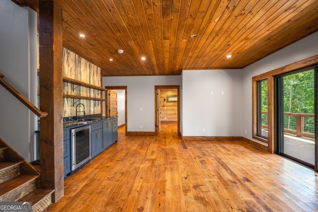42 Waterstone Way, Mineral Bluff, GA 30559