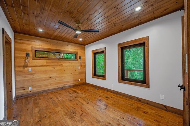 42 Waterstone Way, Mineral Bluff, GA 30559