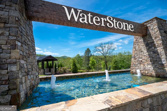 42 Waterstone Way, Mineral Bluff, GA 30559