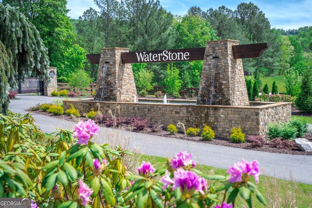 42 Waterstone Way, Mineral Bluff, GA 30559