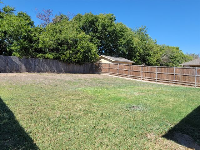 806 Bens Drive, Anna, TX 75409
