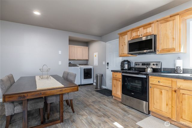 190 Midway Lane E, Shelton, WA 98584