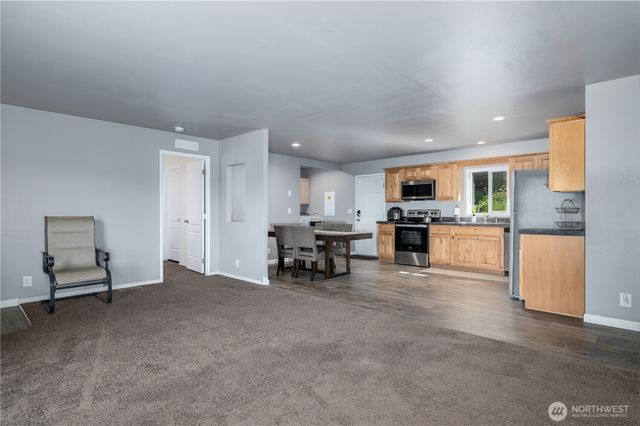 190 Midway Lane E, Shelton, WA 98584