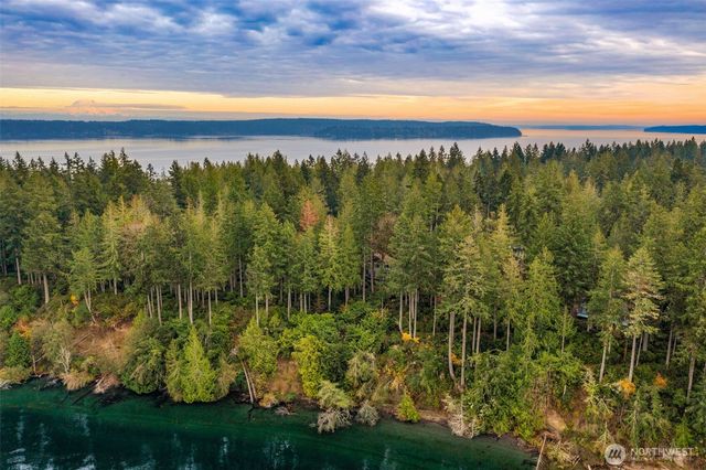 441 E Pointes Drive E, Shelton, WA 98584