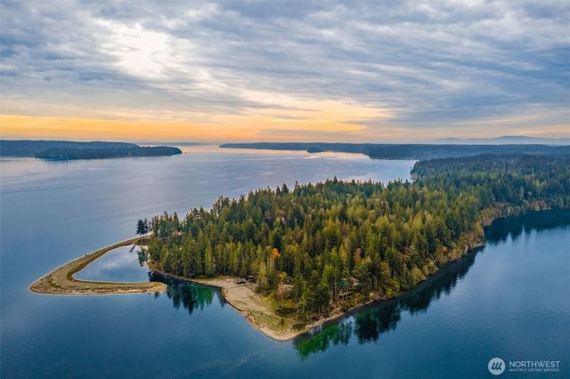 441 E Pointes Drive E, Shelton, WA 98584