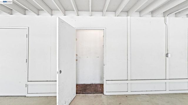 2128 Tice Creek Dr 3, Walnut Creek, CA 94595
