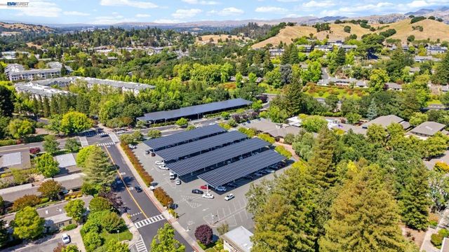2128 Tice Creek Dr 3, Walnut Creek, CA 94595