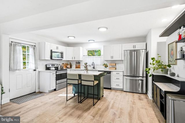 209 MYRTLE LN, Berlin, NJ 08009