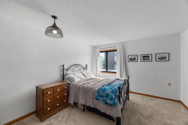 4 Pine Tree Drive 212, Arden Hills, MN 55112