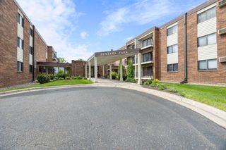 4 Pine Tree Drive 212, Arden Hills, MN 55112