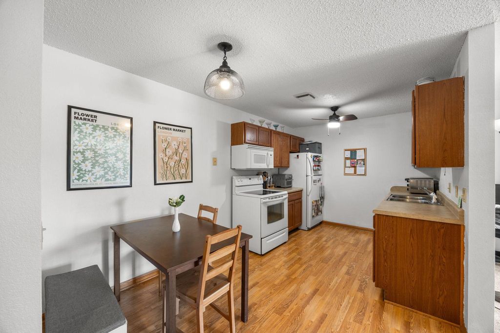 4 Pine Tree Drive 212, Arden Hills, MN 55112 — photo 5